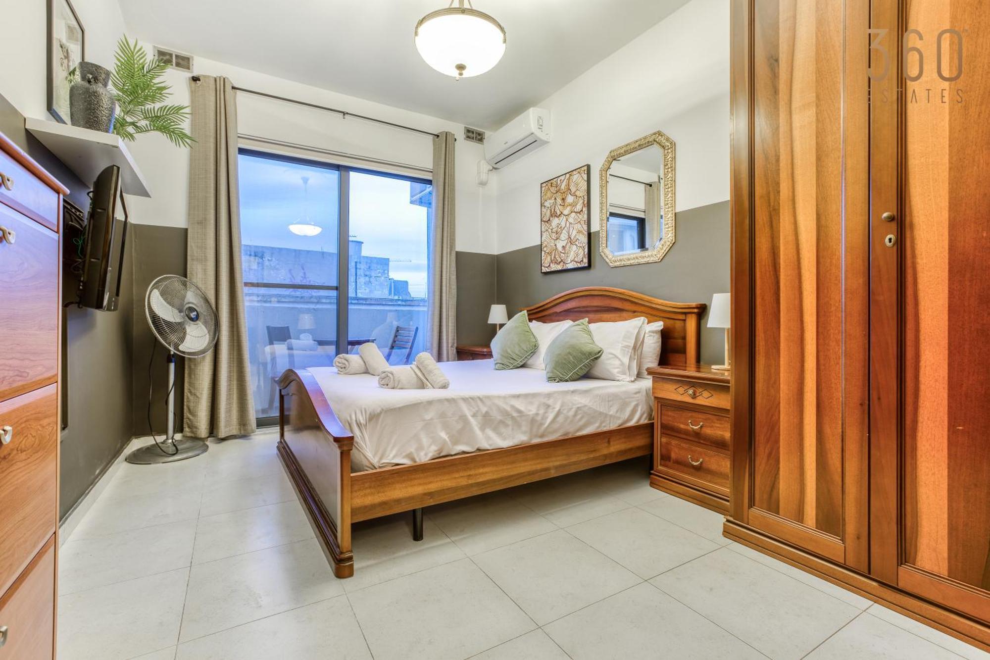 A Comfortable Apartment In The Heart Of Paceville Bt 360 Estates Saint Julian's Εξωτερικό φωτογραφία