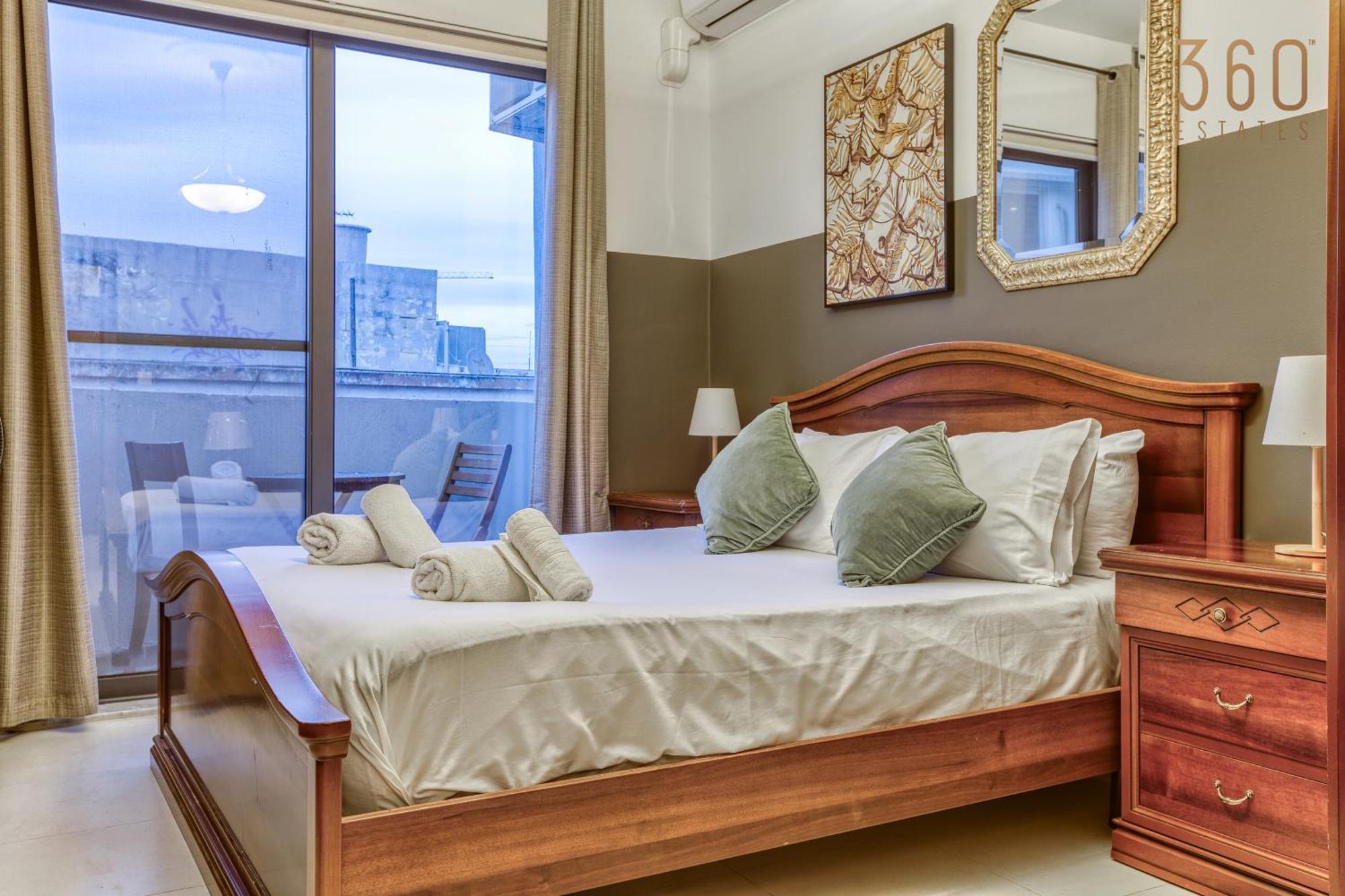 A Comfortable Apartment In The Heart Of Paceville Bt 360 Estates Saint Julian's Εξωτερικό φωτογραφία